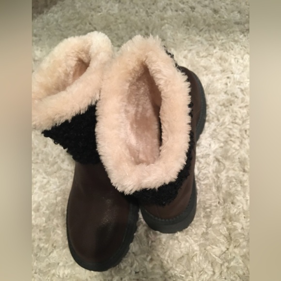 Colorblock Fluffy Trim Snow Boots - Picture 5 of 16